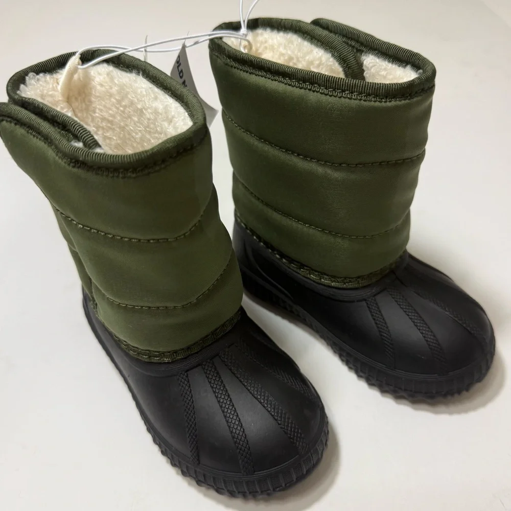 Old Navy Kids Winter Boots Sherpa Lined in Olive Green - Size 7 *NWT*